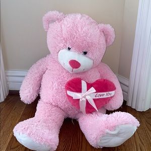Light pink Valentine’s Day bear